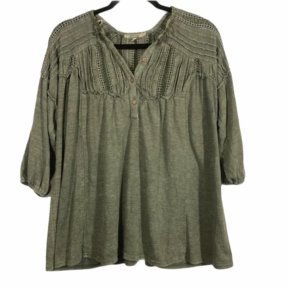 Gimmicks BKE Buckle green top  small 1/4 button - Picture 1 of 5